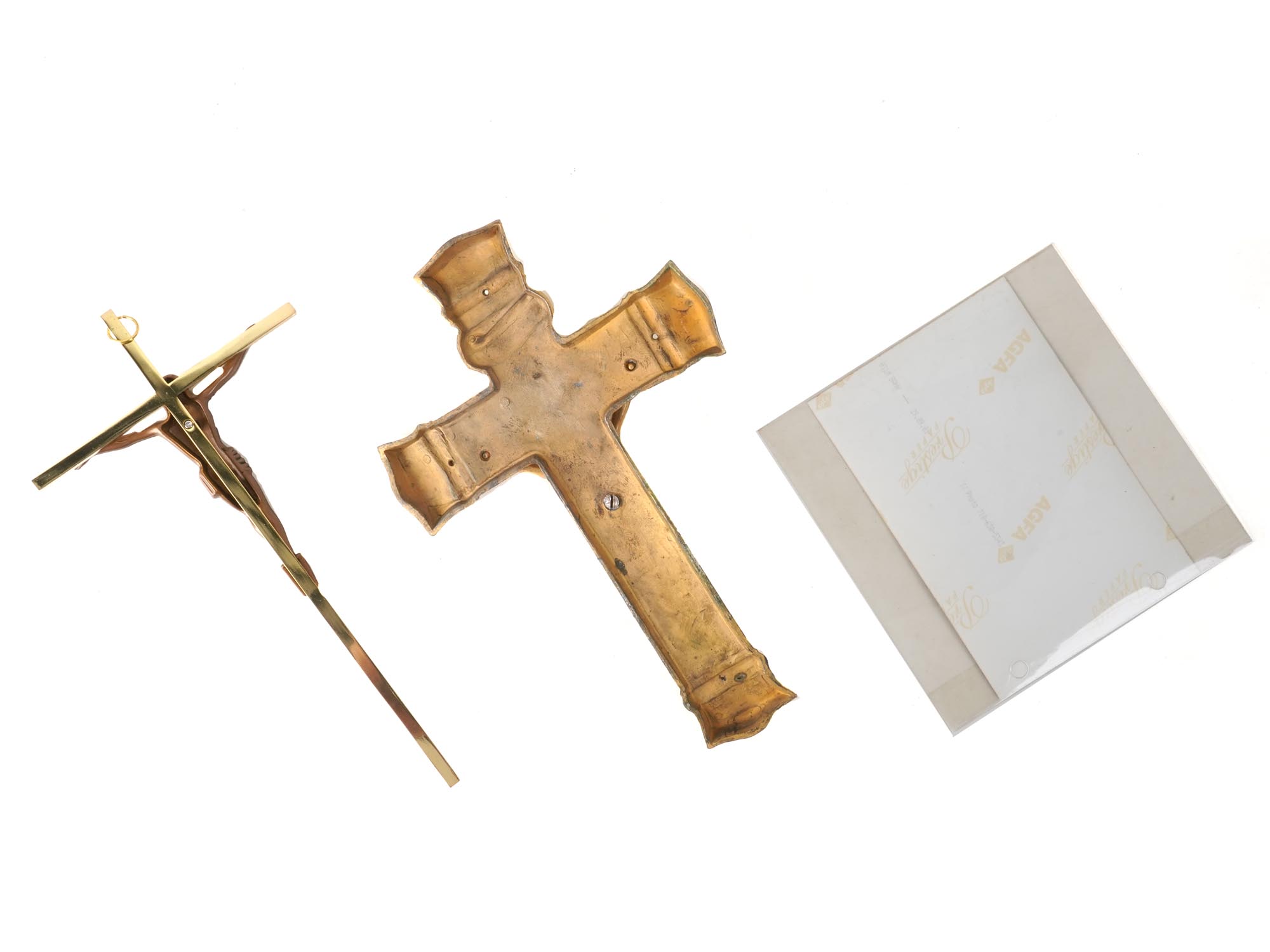 VINTAGE COLLECTION OF RELIGIOUS CATHOLIC ITEMS PIC-2